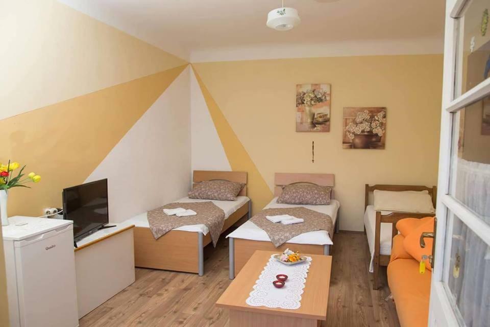 Privatni Smjestaj I Seoski Turizam "Sudar" Apartment Bizovac Ngoại thất bức ảnh